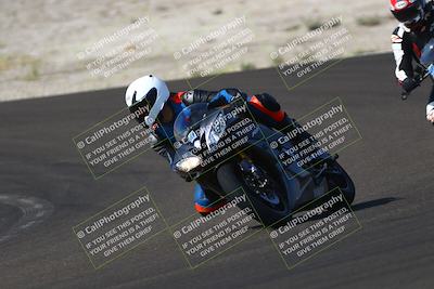 media/Sep-20-2025-TrackDaz (Sat) [[27f0cde673]]/B Group/1020am (Turn 3)/